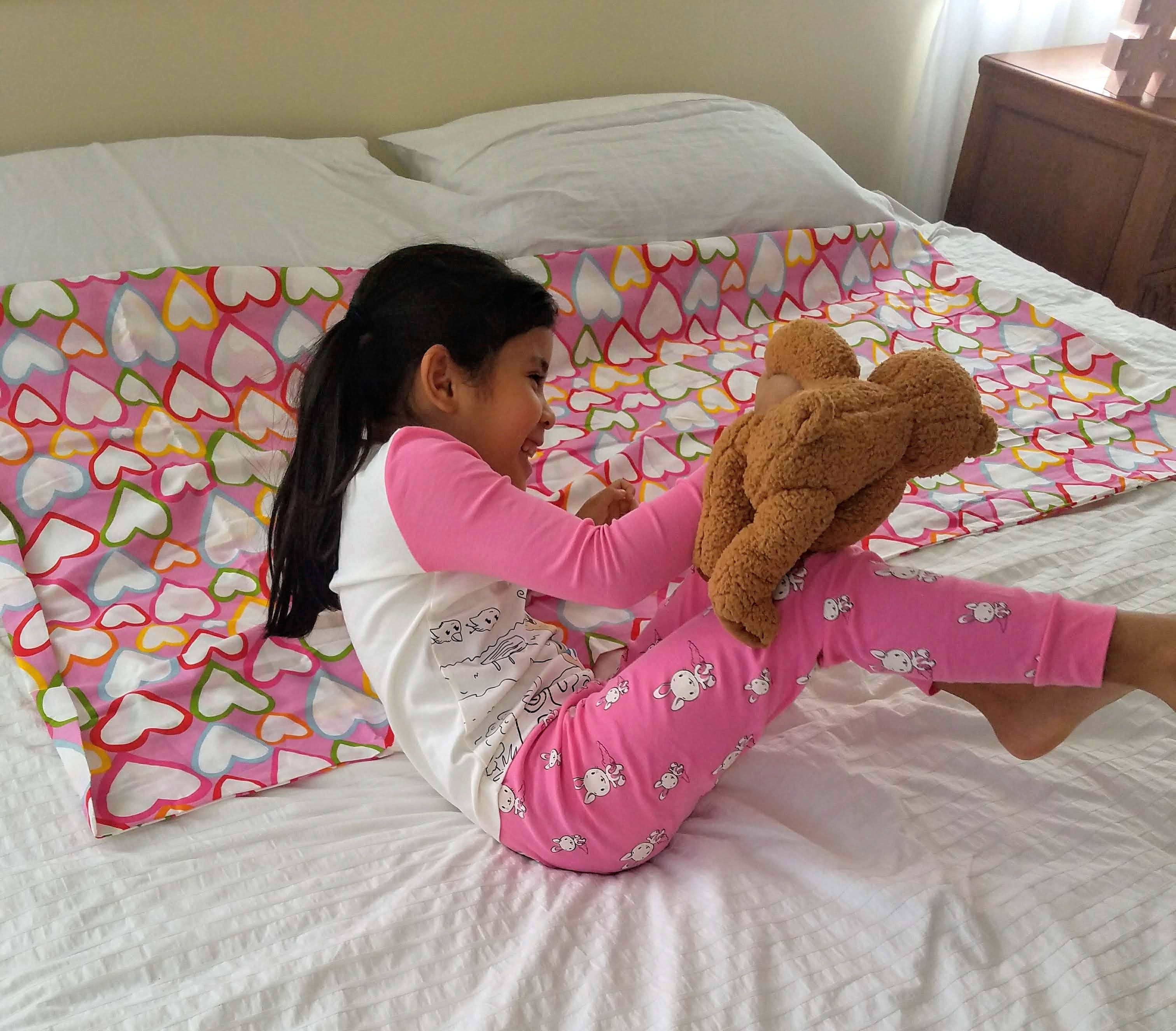Cómo hacer una pijamada divertida y manejar las alergias Gabriela Morales Contributor Miami Moms Blog