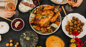 Image: A variety of food dishes on a Thanksgiving table
