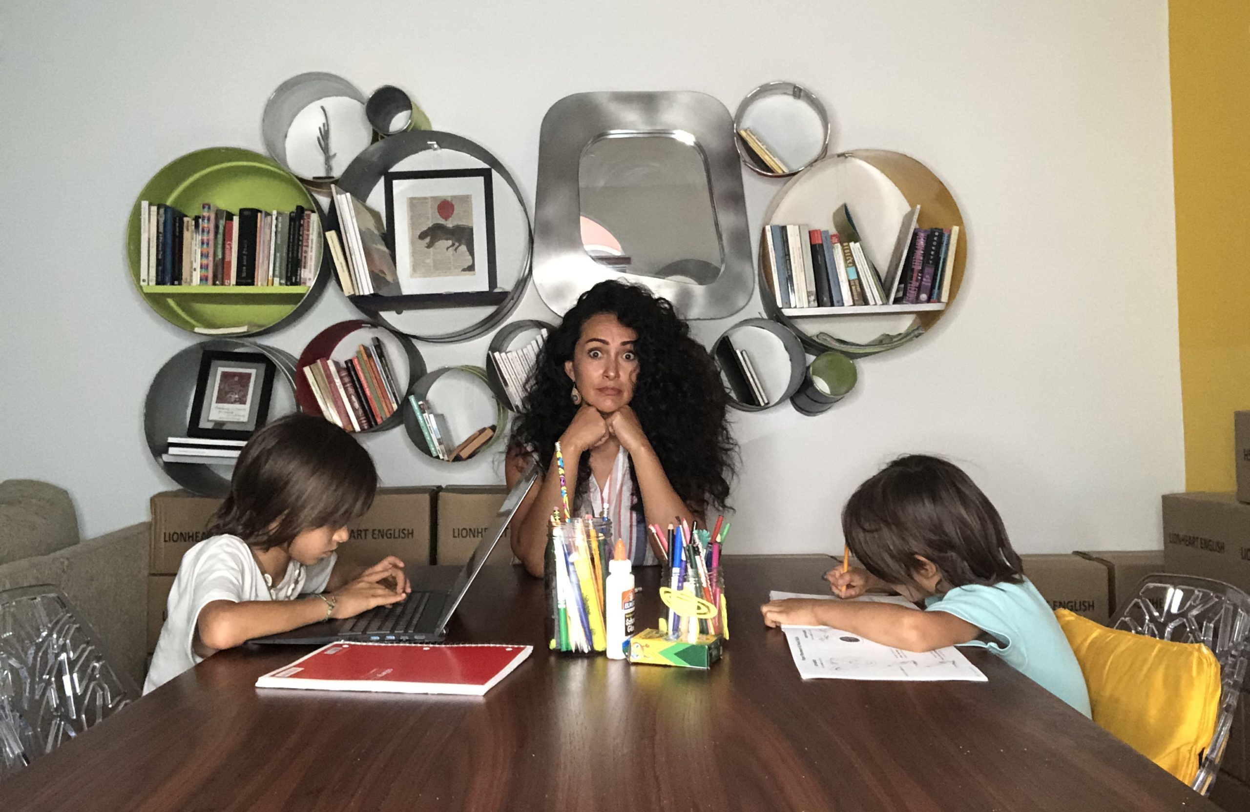 ¿"Homeschooling" durante la cuarentena? Estos 3 consejos son para ti Caro Mejia Contributor Miami Moms Blog