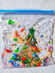Christmas Crafts: 8 Affordable Crafts for the Whole Family Minerva Roca Contributor Miami Mom Collective