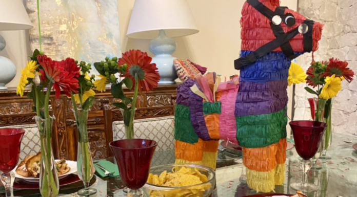 Tablescape for Cinco de Mayo (Cinco de Mayo: 3 Unusual Taco Combinations Your Family Will Love Meredith Kallaher Contributor Miami Mom Collective)
