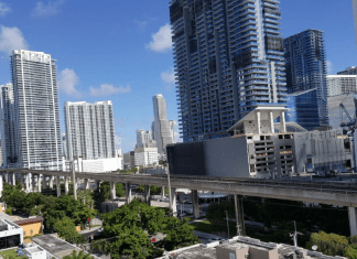 A view of the Brickell and Downtown skylines (Love Where You Live: Brickell & Downtown Miami Minerva Roca Contributor Miami Mom Collective)