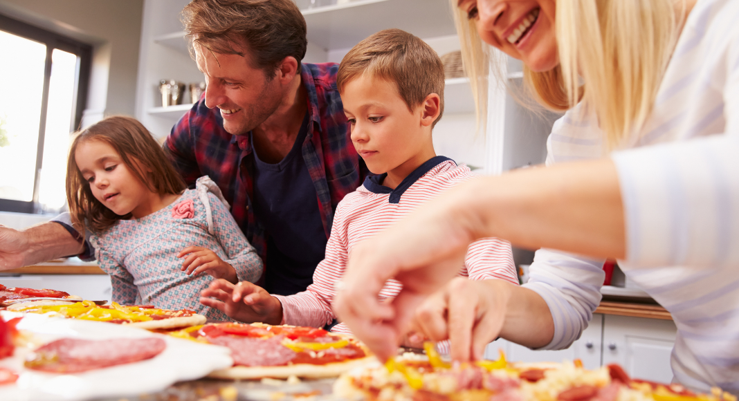 Make Your Own Pizza Family Night - Mommy Hates Cooking