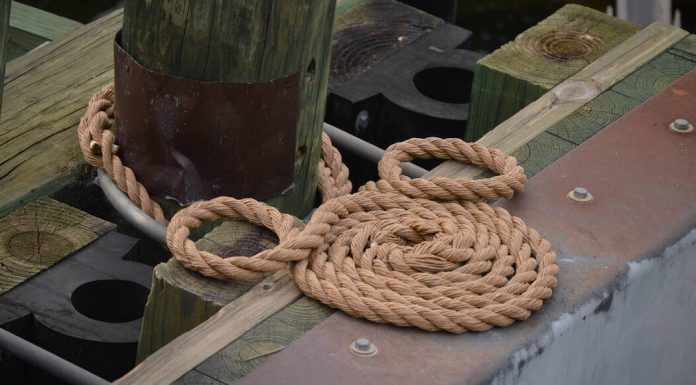 Ropes on a dock in the shape of Mickey Mouse