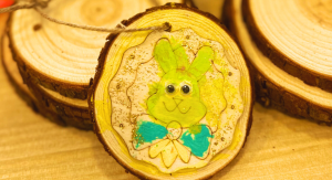 Image: A DIY wooden Easter ornament