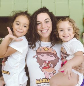 Image: Luana with her daughters