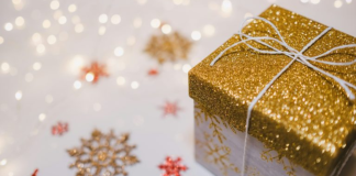 Image: A glittery holiday gift box